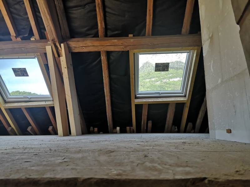 Installation de fenêtre de toit VELUX