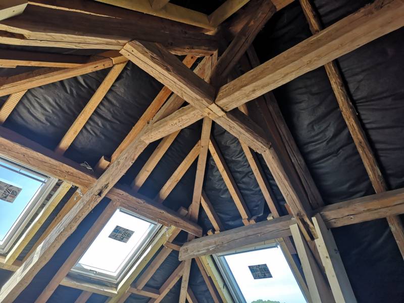Installation de fenêtre de toit VELUX